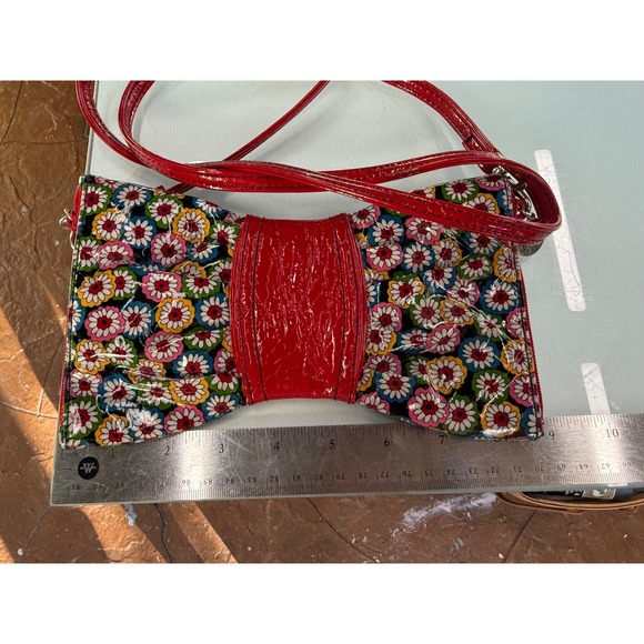 Vera Bradley SWAK Crossbody Bag Floral Red Patent Trim NWOT - Picture 4 of 9